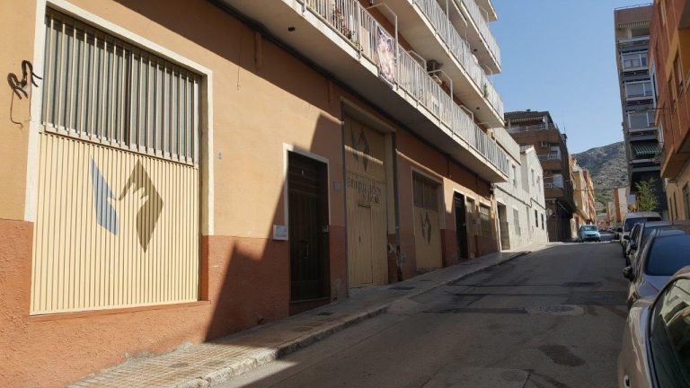 Local en Villena de 500 m2
